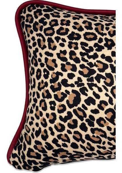 Jasmin Spot - Kırmızı Deri Biye Detaylı Leopar Desenli Kırlent Kılıfı - 50X40CM fiyatları