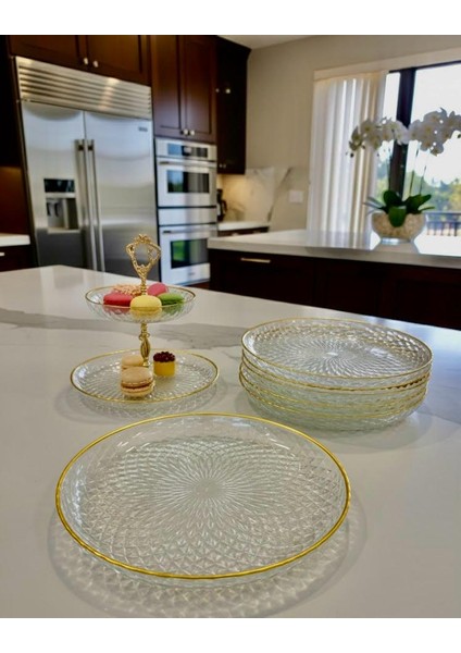Altın Yaldızlı Pasta Seti ve 2 Katlı Kurabiye Sunum Standı – 19 cm Şık Tasarım 6 Adet Pasta Tabağı, Misafir Sunumları Için Zarif Seçim