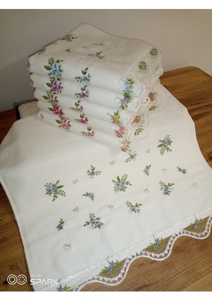 %100 Pamuklu 50×90 Ağır Nakışlı Güpürlü Lüx Kutulu Çeyizlik El ve Yüz Havlusu