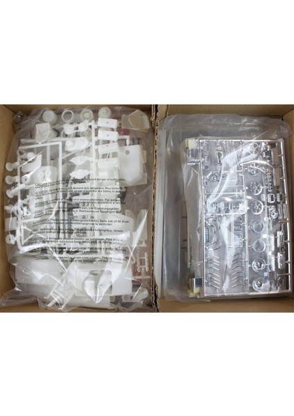 627 1/25 Ölçek, Double Dragster (Ltd Edition Tin) fırsatları