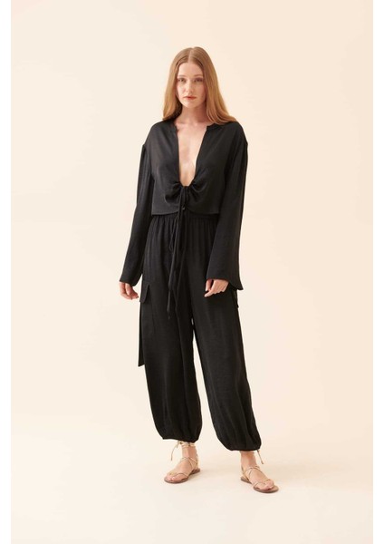 Dekolteli Bluz Siyah Y2313018_001 indirimleri