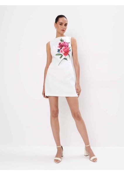 Scoby Bisiklet Yaka Kolsuz Desenli Uzun Boy Regular Fit Beyaz Renk Elbise