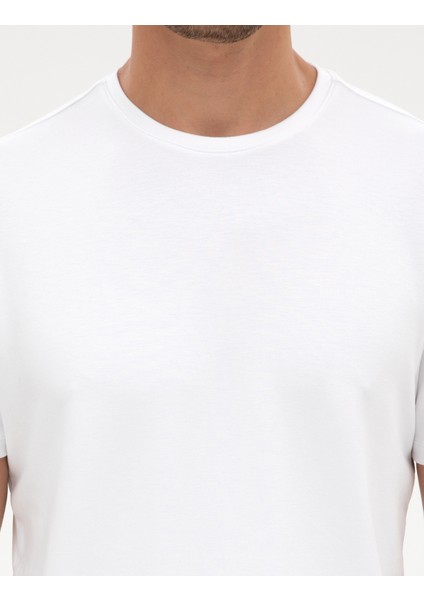 Erkek Beyaz Regular Fit Kalın Dokulu Bisiklet Yaka Basic Tişört 50318130-VR013