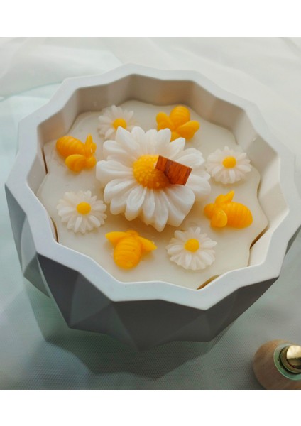 Papatya ve Arı Temalı Dekoratif Aromaterapi Mum