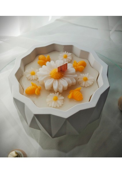 Papatya ve Arı Temalı Dekoratif Aromaterapi Mum fırsatları