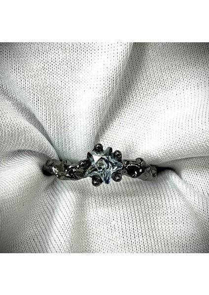 Yıldız Taşlı Gotik Yüzük