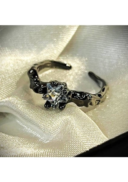 Yıldız Taşlı Gotik Yüzük fiyatları