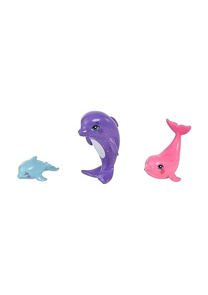 HCF72 - Royal Enchantimals Dorinda Dolphin Oyuncak Bebek Ailesi (Yakl. 15 Cm), Çıkarılabilir Palet ve 3 Deniz Atı Hayvan Figürü, 3 Yaşından Büyük Çocuklar Için Harika Bir Hediye fırsatları