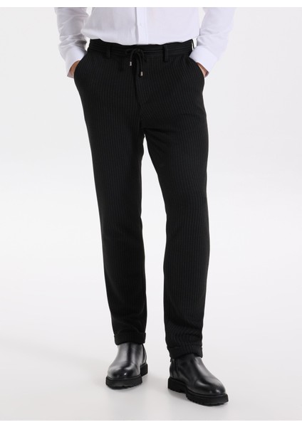 Bağlamalı Bel Duble Paça Jogger Siyah Erkek Pantolon F5WM-PNT 2533 modelleri