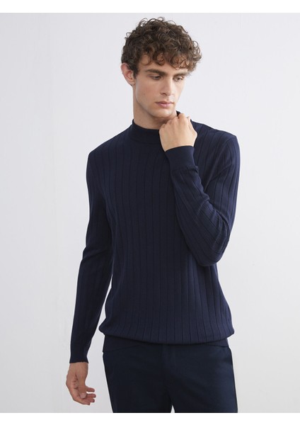 Yeni Sezon Yarım Balıkçı Yaka Erkek Triko Kazak