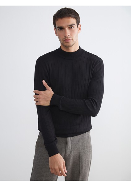 Yeni Sezon Yarım Balıkçı Yaka Erkek Triko Kazak