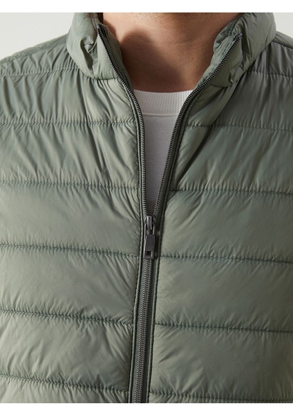 Yeni Sezon Standart Kalıp Dik Yaka Erkek Şişme Yelek modelleri