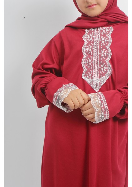 Kız Çocuk Düz Renk Dantelli Kendinden Kapşönlü Namaz Elbisesi