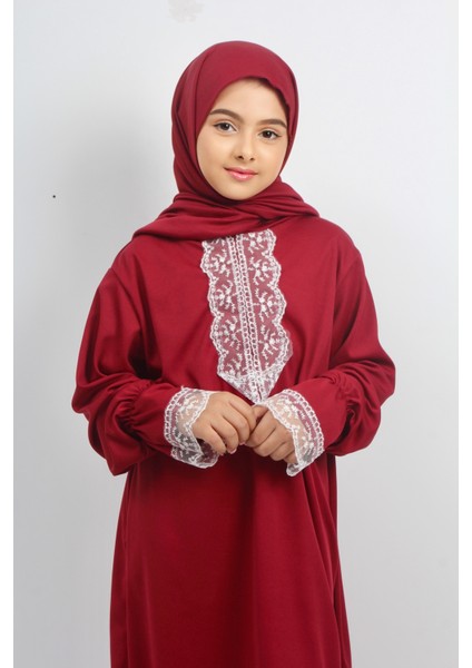 Kız Çocuk Düz Renk Dantelli Kendinden Kapşönlü Namaz Elbisesi