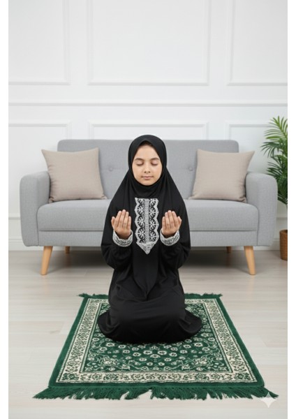 Kız Çocuk Düz Renk Dantelli Kendinden Kapşönlü Namaz Elbisesi