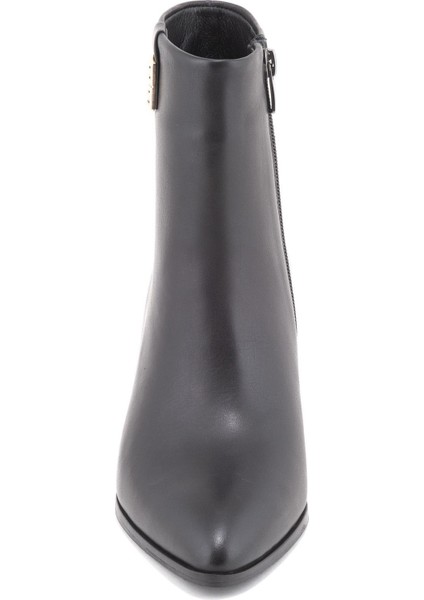 317 Kadın Bot modelleri