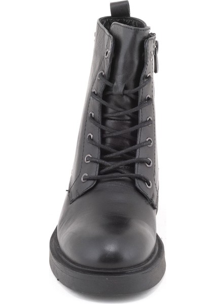 2553401 Kadın Bot modelleri