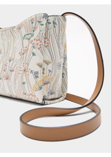 Çiçek Desenli Çapraz Askılı Çanta fiyatları
