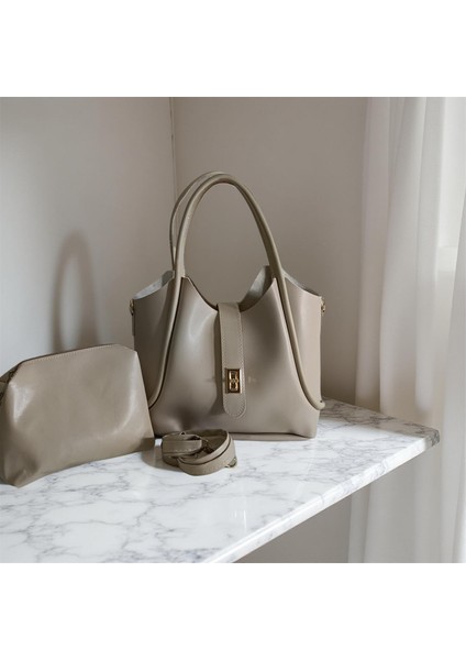 Kadın Yavru Çanta Fular Detaylı Omuz ve Kol Çantası modelleri