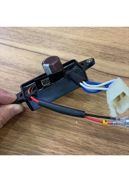 2x Jeneratör Otomatik Voltaj Regülatörü 3kw 3 5kw Jeneratör Değiştirme Için Universal Avr (Yurt Dışından) modelleri