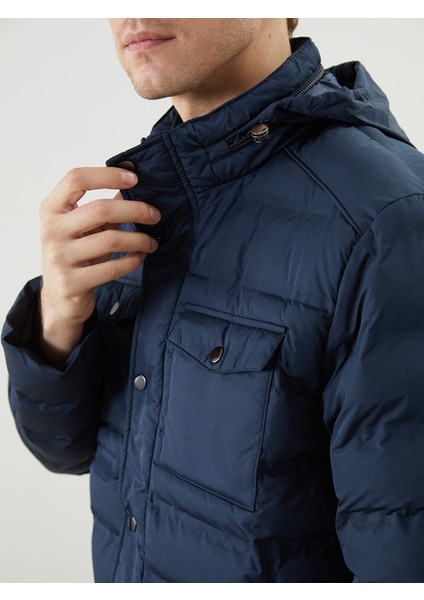 Yeni Sezon Standart Kalıp Dik Yaka Erkek Şişme Mont modelleri