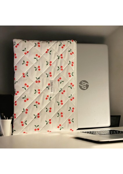 Kiraz Desenli Laptop Çantası