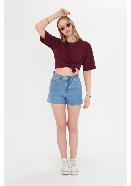 Kadın Bordo Yuvarlak Yaka Oversize Yandan Yırtmaçlı T-shirt Tişört indirimleri