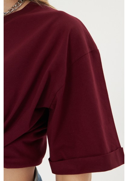 Kadın Bordo Yuvarlak Yaka Oversize Yandan Yırtmaçlı T-shirt Tişört