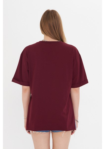 Kadın Bordo Yuvarlak Yaka Oversize Yandan Yırtmaçlı T-shirt Tişört