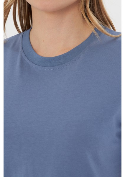 Kadın Mavi Yuvarlak Yaka Regular Fit Normal Kesim T-shirt Tişört indirimleri