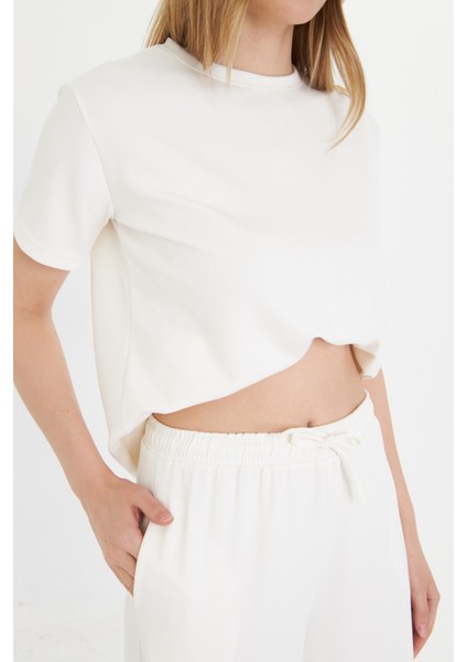 Beyaz Kadın Modal Kumaş Kısa Kolu Eşofman Takımı modelleri