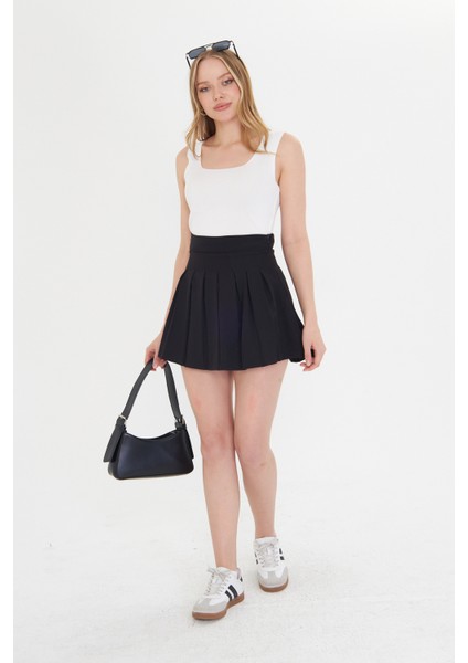 Kadın Kolsuz Kalın Askılı Ince Yazlık Kare Yaka Triko Atlet modelleri