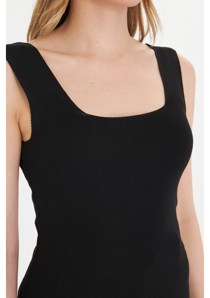 Kadın Kolsuz Kalın Askılı Ince Yazlık Kare Yaka Triko Atlet fırsatları