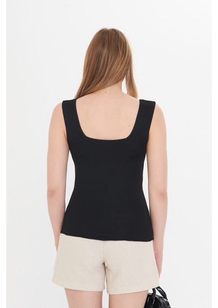 Kadın Kolsuz Kalın Askılı Ince Yazlık Kare Yaka Triko Atlet indirimleri