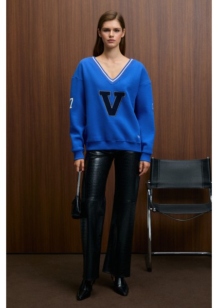 DIVINE Kadın V Yakalı Nakış Ve Patch Detaylı Mavi Sweatshirt fırsatları