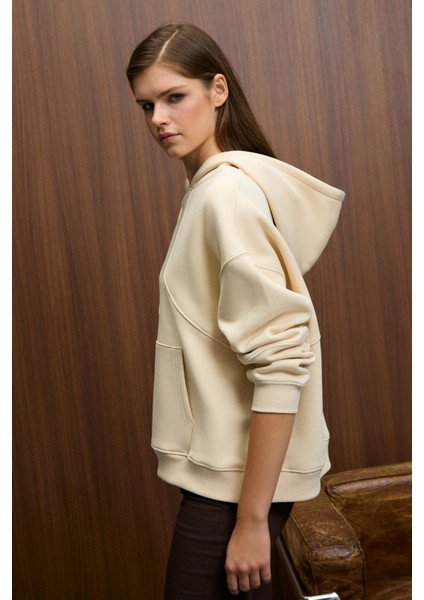 ELYRA Kadın Oversize Dikiş Detaylı Kapüşonlu Vizon Sweatshirt fırsatları