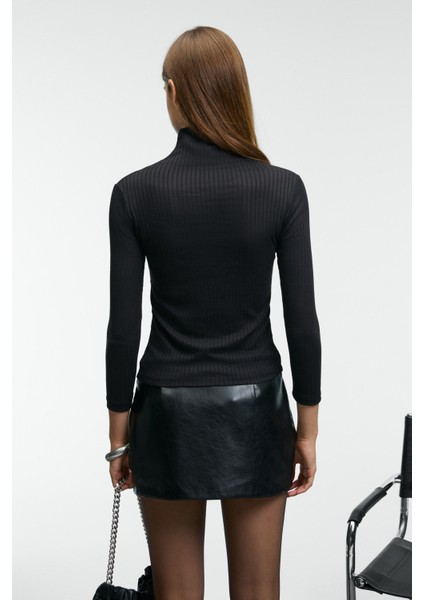 NELOURA Kadın Balıkçı Yaka Esnek Kumaşlı Siyah Bluz