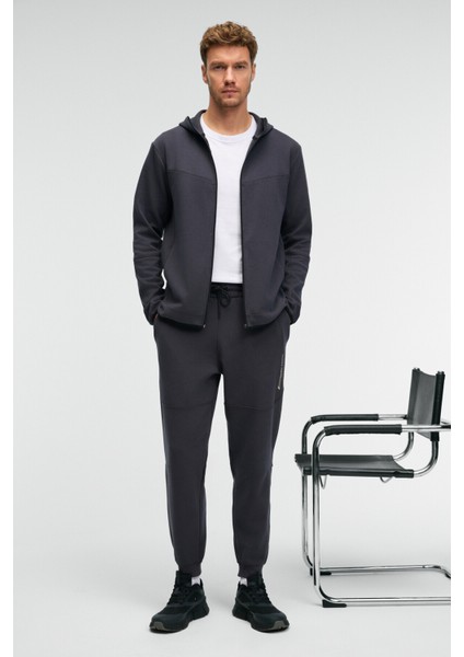 GELIDO Erkek Beli Lastikli Manşetli Paça Kordonlu Karyoka Dikişli Baskılı Antrasit Eşofman Altı