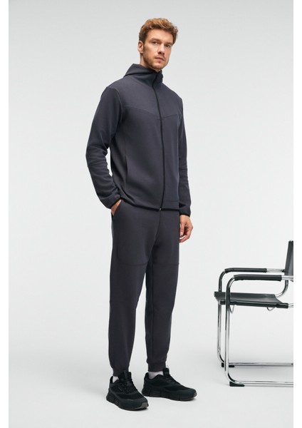 GELIDO Erkek Beli Lastikli Manşetli Paça Kordonlu Karyoka Dikişli Baskılı Antrasit Eşofman Altı modelleri