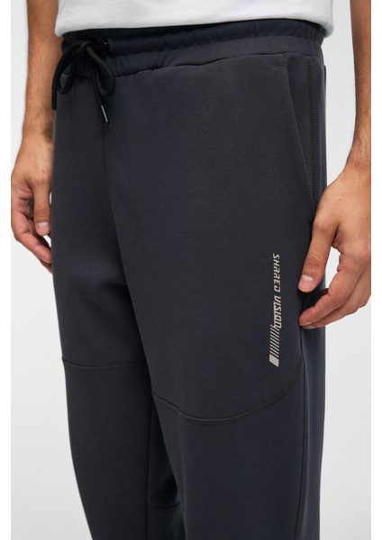 GELIDO Erkek Beli Lastikli Manşetli Paça Kordonlu Karyoka Dikişli Baskılı Antrasit Eşofman Altı