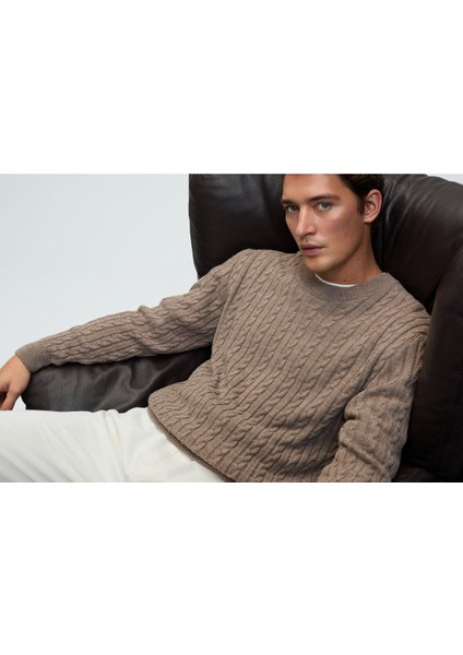 VINTLACE Erkek Yuvarlak Yaka Saç Örgü Desenli Regular Fit Triko Bej Kazak fırsatları