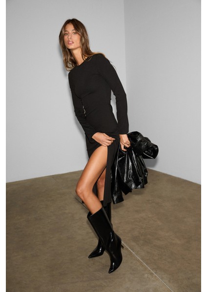 THALUNE Kadın Yuvarlak Yaka Uzun Kollu Vücuda Oturan Önde Yırtmaç Detaylı uzun Siyah Elbise modelleri