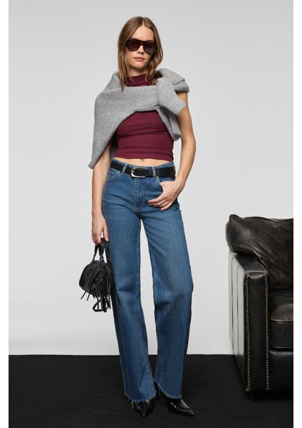 FABLE Kadın Straıght Fit Paçası Dikişsiz Bitişli Denim Koyu Mavi Jeans