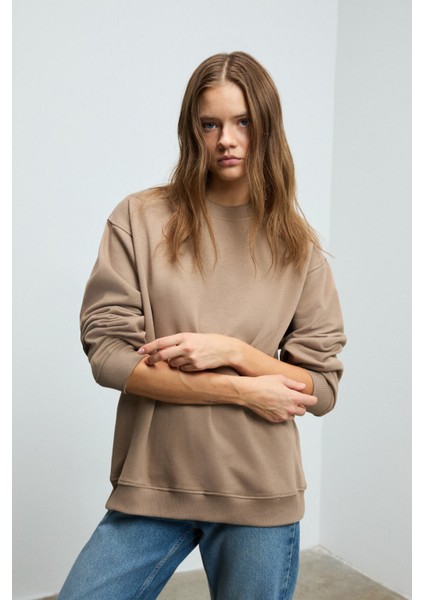 KARIUS Kadın Organik Pamuklu İçi Polarlı Oversize Yuvarlak Yakalı Açık Kahverengi Sweatshirt indirimleri