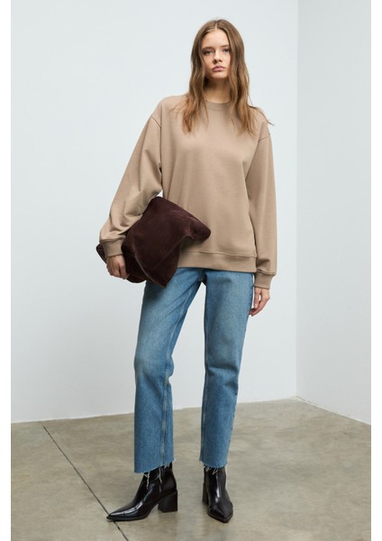 KARIUS Kadın Organik Pamuklu İçi Polarlı Oversize Yuvarlak Yakalı Açık Kahverengi Sweatshirt