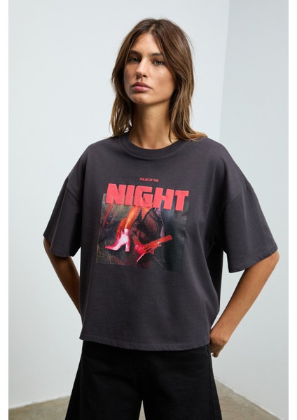 AYUKRA Kadın Yumuşak Ve Esnek Kumaşlı Baskı Detaylı Bisiklet Yakalı Antrasit T-Shirt