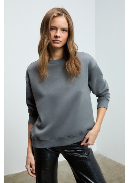 VANELTINA Kadın Organik Pamuklu Yumuşacık İçi Polarlı Yuvarlak yakalı Gri Sweatshirt fiyatları