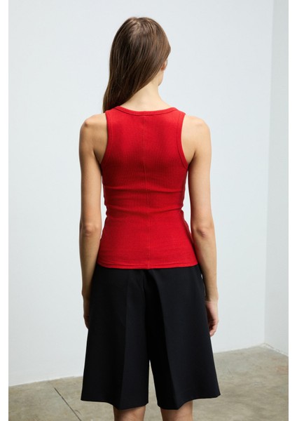 Lıllesol Kadın Fitilli Görünümlü Slim Fit Vücuda Oturan Havuz Yakalı Pamuklu Basic Kırmızı Atlet