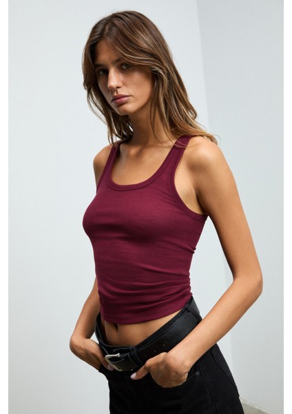 Lıllesol Kadın Fitilli Görünümlü Slim Fit Vücuda Oturan Havuz Yakalı Pamuklu Basic Bordo Atlet