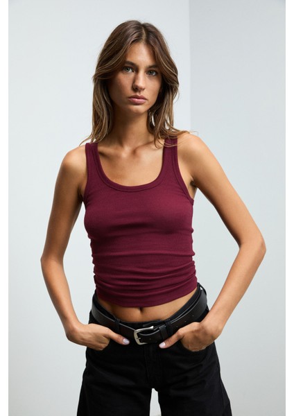 Lıllesol Kadın Fitilli Görünümlü Slim Fit Vücuda Oturan Havuz Yakalı Pamuklu Basic Bordo Atlet fiyatları